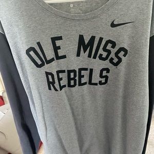 Men’s long sleeve shirt